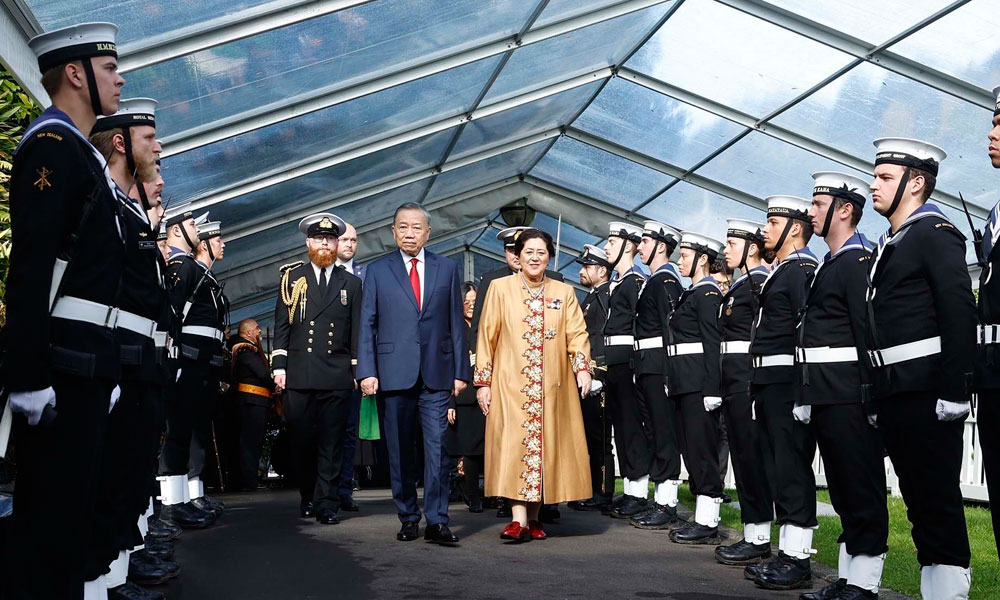 Official welcome ceremony held for top Vietnamese leader in New Zealand