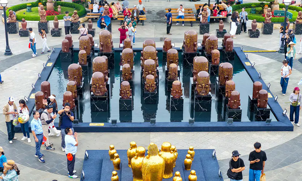 Phu Lang pottery showcased on Ba Den Mountain