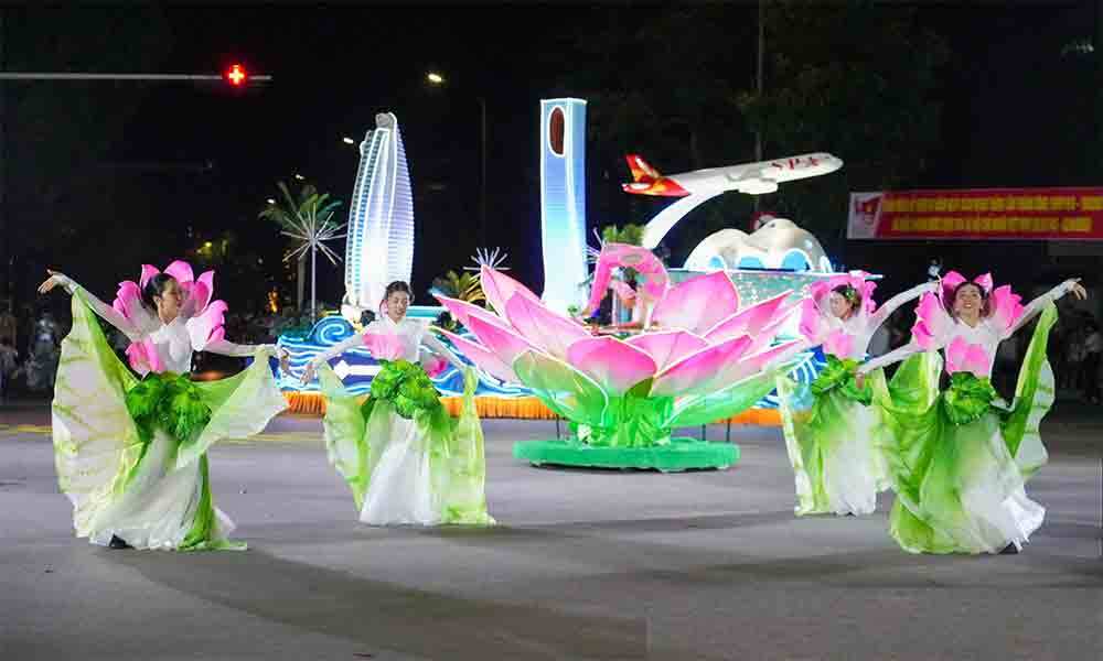 Carnival 2026 brings vibrant street spectacle to Nghe An