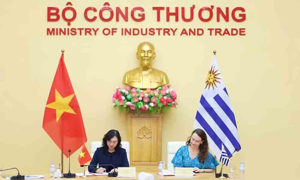Vietnam, Uruguay seek to expand economic, trade and investment ties