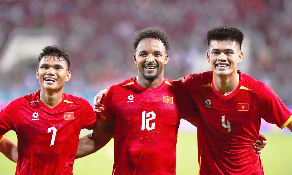 Vietnam beat Malaysia 2-0 to reach ASEAN Cup final