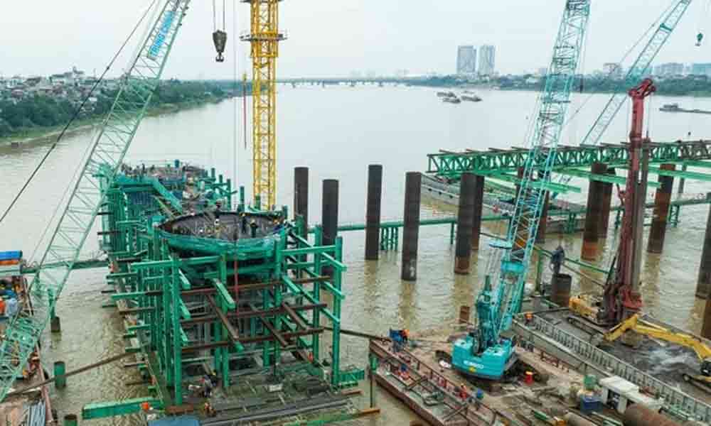 Hanoi accelerates construction of seven Red River bridges for APEC 2027