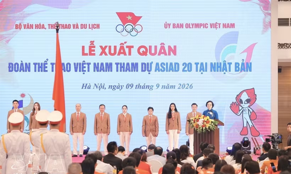 Vietnamese sports delegation leaves for ASIAD 20 in Japan