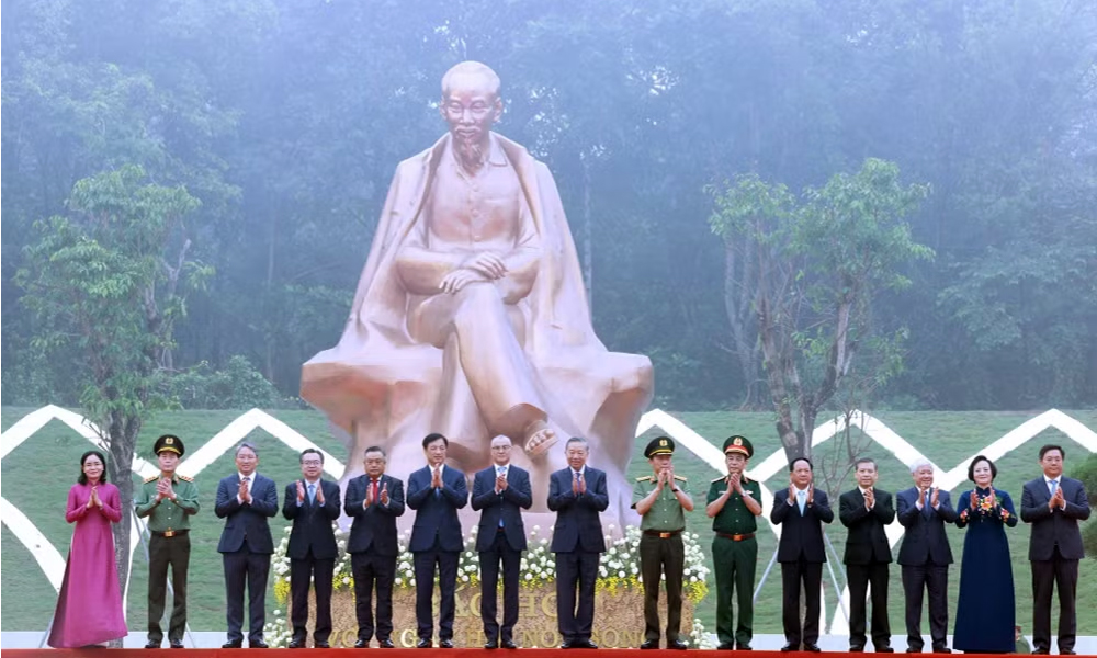Top leader attends ceremony marking 72 years since President Ho Chi Minh’s visit to Hung Kings Temple
