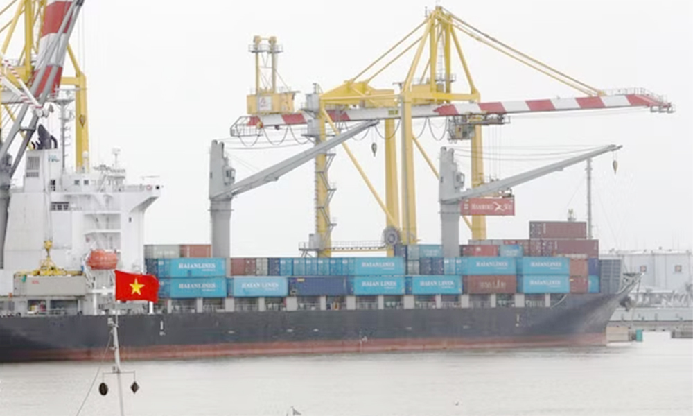 Vietnam’s trade surpasses 825 billion USD