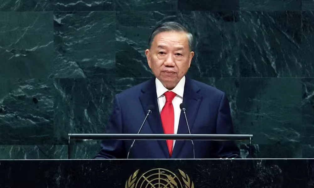Top Vietnamese leader makes suggestions for managing global change at UNGA 81