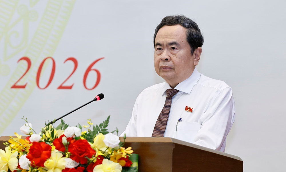 Top legislator stresses importance of sound policies, robust regulations, consistent legal system, smooth enforcement