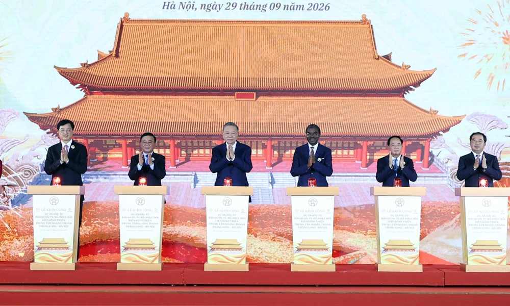 Top leader attends groundbreaking ceremony for Kinh Thien Palace restoration project