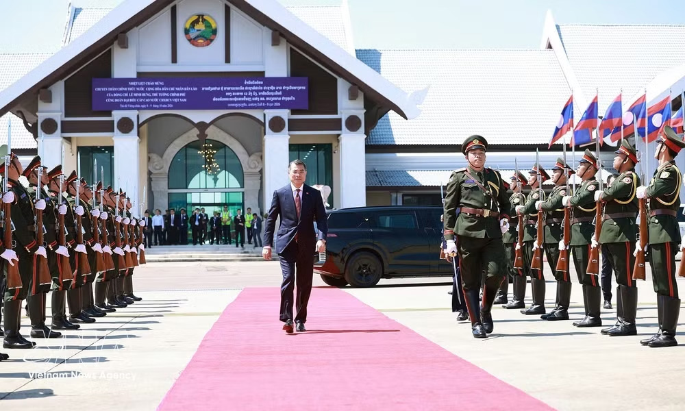 Vietnamese PM concludes official visit to Laos