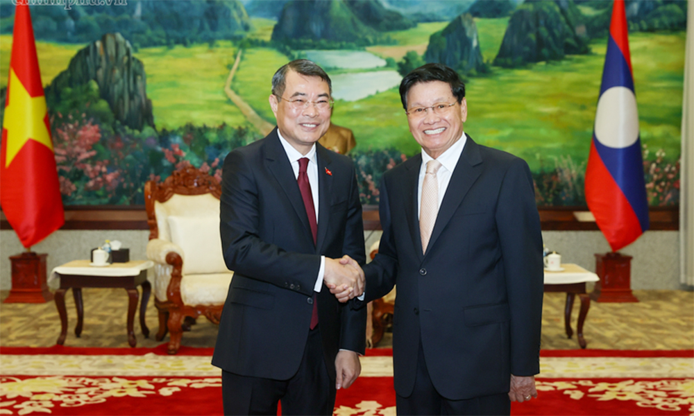 Vietnamese Prime Minister meets with top Lao leader in Vientiane