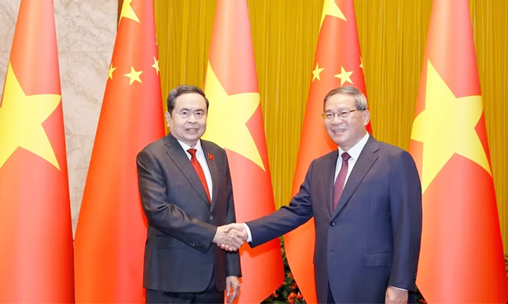 NA President meets with Chinese Premier in Beijing