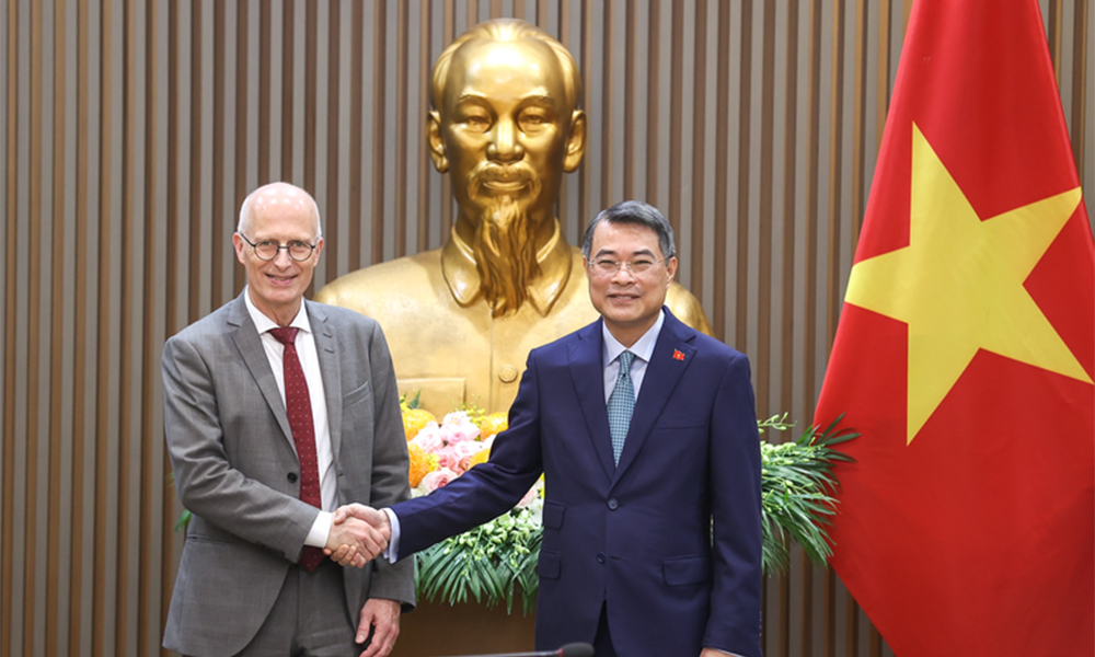 PM welcomes Hamburg city’s investments in green transition, renewable energy