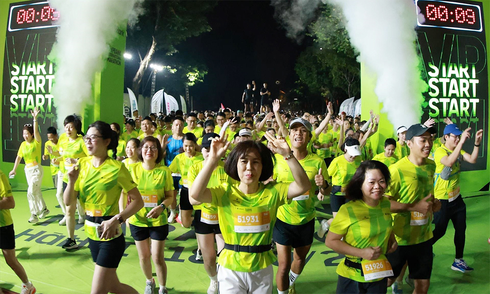 Over 11,000 runners combine sport with cultural journey through Hanoi