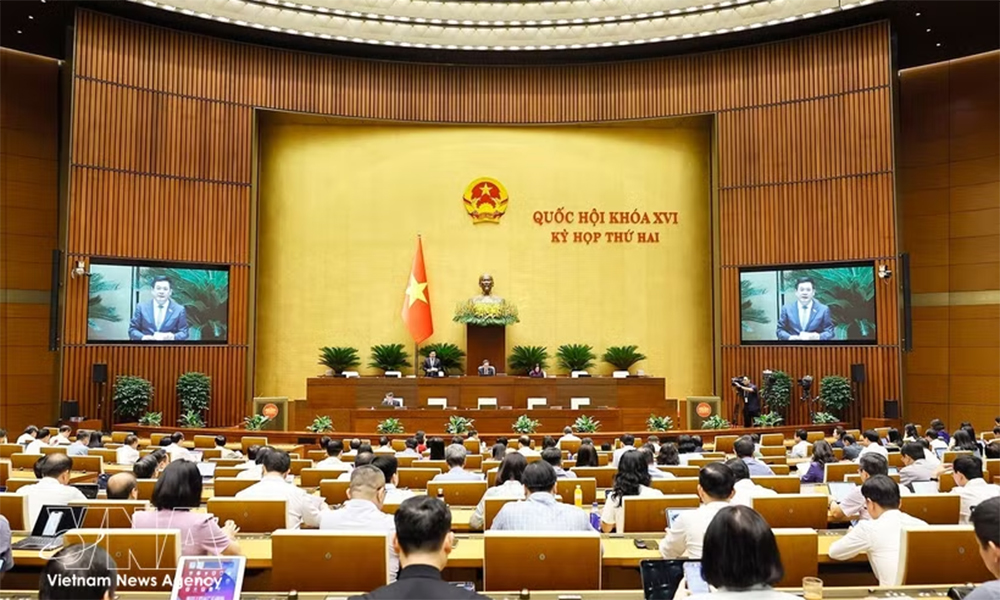 Lawmakers propose scrapping employment service licences, expanding compulsory social insurance coverage