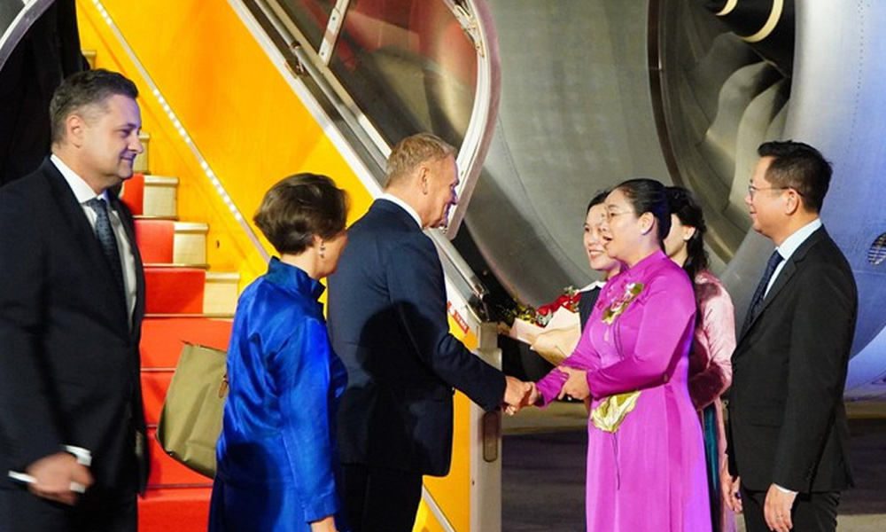Polish PM arrives in Da Nang, beginning official visit to Vietnam