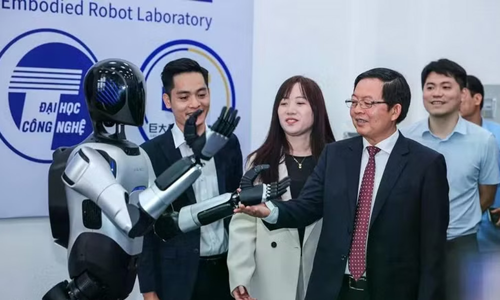 Vietnam National University urged to lead in technology development
