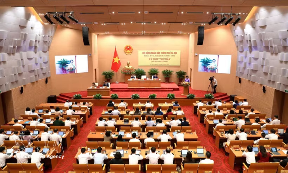 Hanoi clears 20 resolutions, defers two metro rail mechanisms