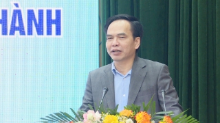  Tuyên truyền, phổ biến Luật Địa chất và Khoáng sản cho cán bộ