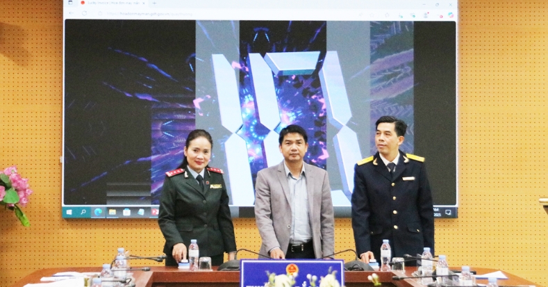  Thuế tỉnh Bắc Ninh tổ chức bấm số lựa chọn “Hóa đơn may mắn” 