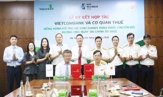 Ký kết đồng hành hỗ trợ hộ kinh doanh chuyển đổi số