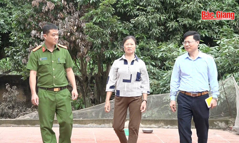 Dọa có liên quan đến ma túy để lừa đảo chiếm đoạt tài sản
