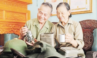 Xung phong thời chiến, vẹn nghĩa thời bình