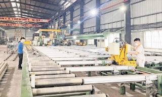 Tín dụng tăng trưởng cao nhất 5 năm qua: Tạo lực đẩy phát triển sản xuất, kinh doanh