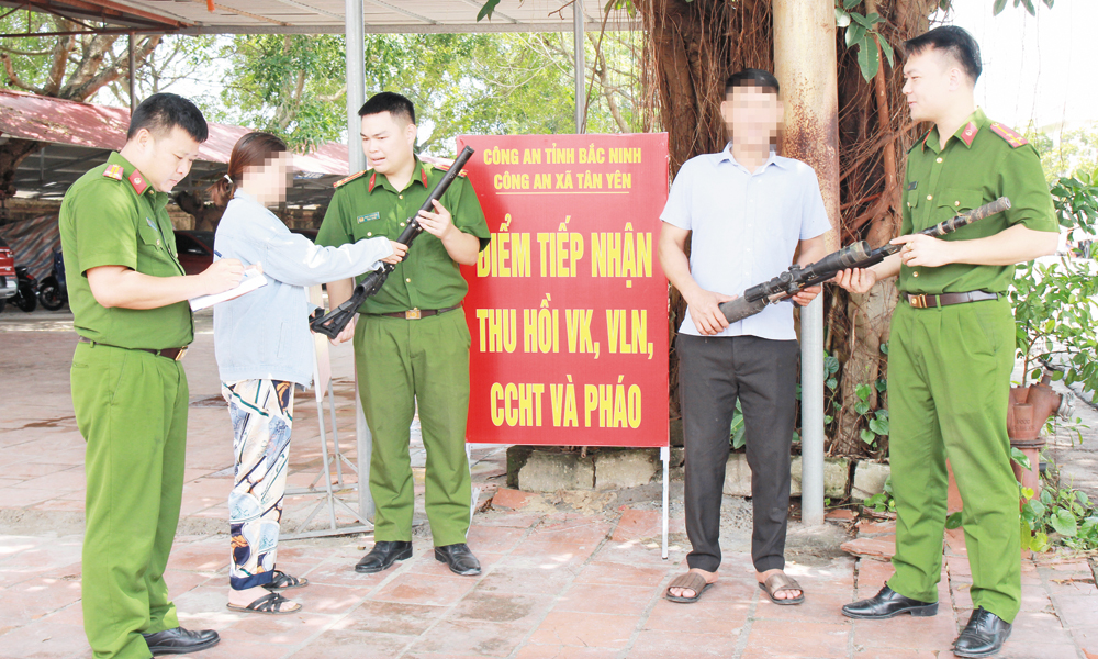  Đấu tranh với vi phạm pháp luật về vũ khí, vật liệu nổ: Phòng ngừa, kiểm soát từ gốc đến ngọn