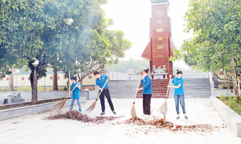  Tu sửa nghĩa trang liệt sĩ: Việc làm trọn nghĩa vẹn tình