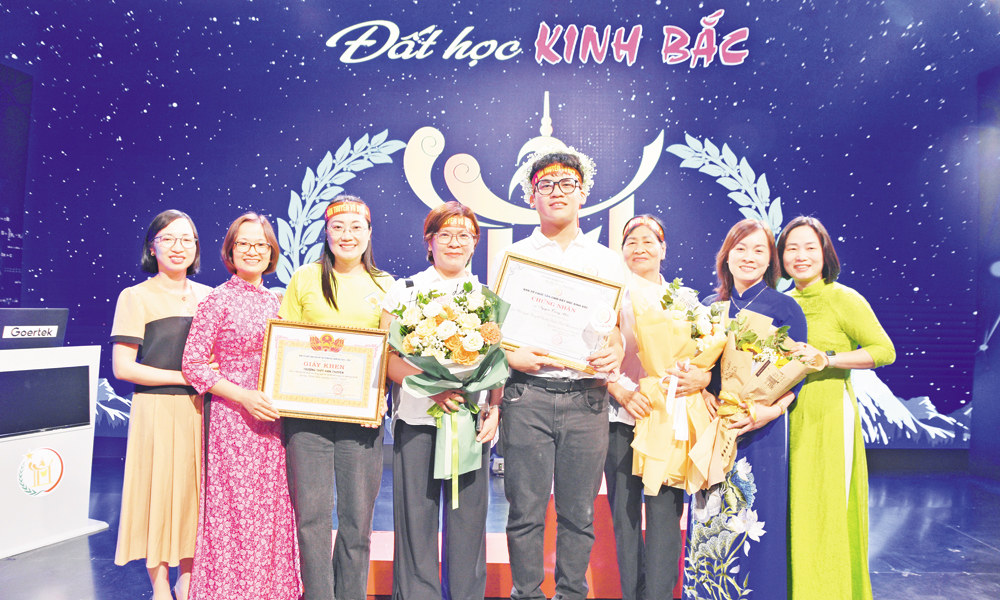  Quán quân “Đất học Kinh Bắc” Nguyễn Trọng Hiếu: Mê lịch sử, say quan họ