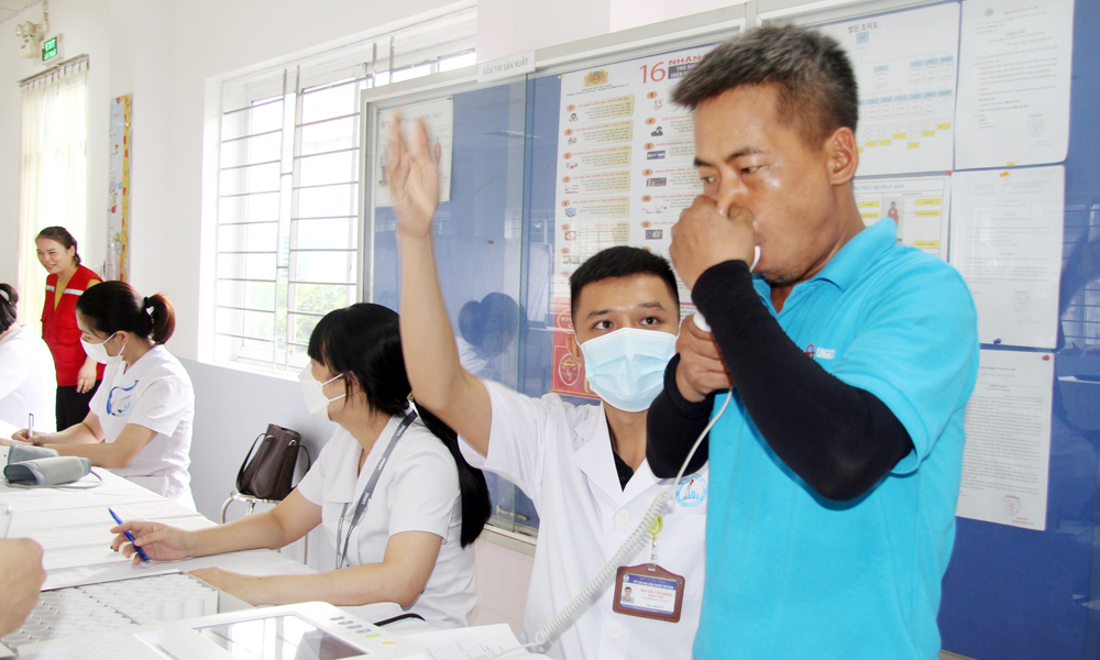  Chủ động tầm soát, phòng bệnh nghề nghiệp 