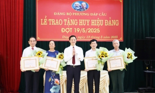 Đảng bộ tỉnh Bắc Ninh có gần 2.700 đảng viên được tặng, truy tặng Huy hiệu Đảng đợt 2/9