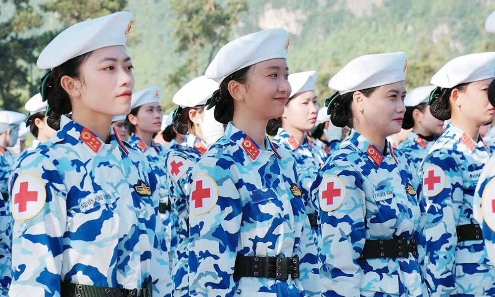 Nữ sĩ quan trẻ ba lần dự lễ diễu binh quốc gia