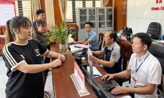 Cán bộ, công chức cấp xã: Tạm gác việc riêng vì nhiệm vụ chung