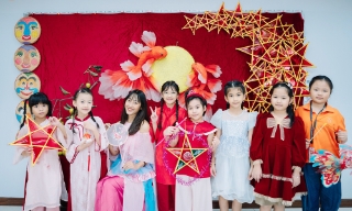 Trăng rằm đang đến từng mái ấm trẻ thơ
