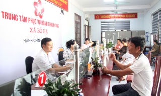 Không tiếp nhận hồ sơ giấy 25 dịch vụ công thiết yếu: Tăng tính minh bạch, nâng chất lượng phục vụ người dân