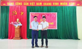 Tân Sơn chú trọng tạo nguồn kết nạp Đảng