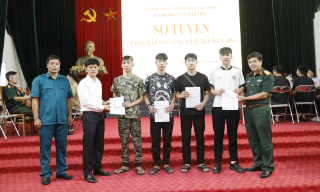 Tự hào góp sức trẻ cho Tổ quốc