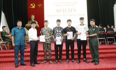  Tự hào góp sức trẻ cho Tổ quốc