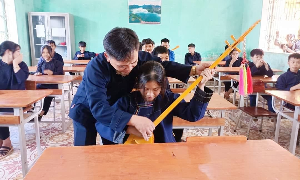  Tiếp lửa nghề cho những “báu vật nhân văn sống”
