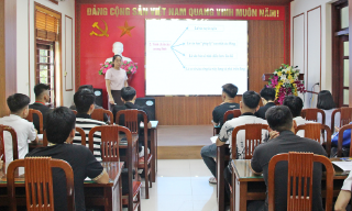 Bồi dưỡng lý luận chính trị: Tạo nền tảng nâng tầm cán bộ cơ sở