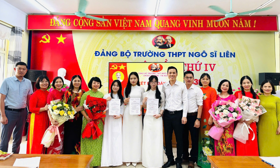 Phát triển đảng viên trong học sinh: Tạo nguồn kế cận cho Đảng