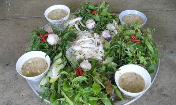 Gỏi cá mè Hiệp Hòa - món ăn đãi khách quý 