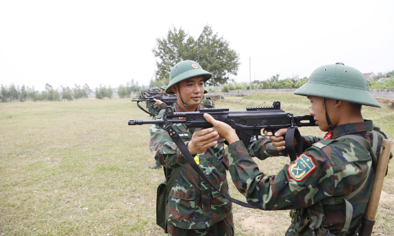 Những người thầy mặc áo lính