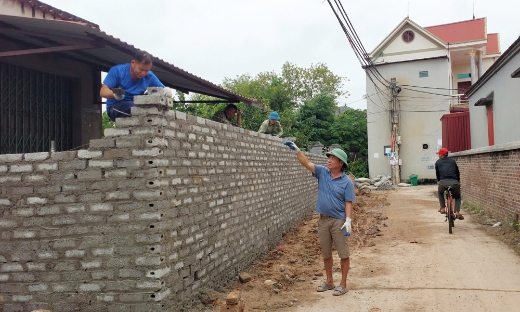 Khéo dân vận, giáo dân hiến đất mở rộng đường làng