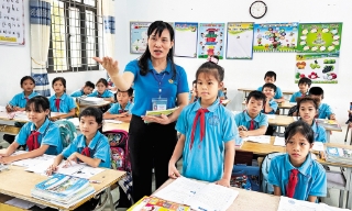 Góp sức cho giáo dục vùng khó khăn