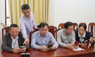 Xã Tân Dĩnh: 100% đảng viên hoàn thành cài đặt “Sổ tay đảng viên điện tử”