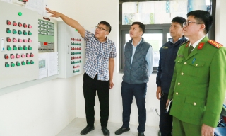 Lắp đặt thiết bị truyền tin báo cháy: Thêm “mắt thần” bảo đảm an toàn phòng cháy