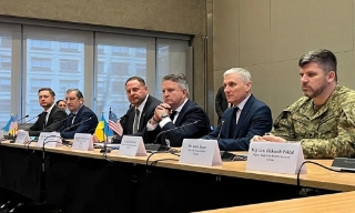 Ukraine đứng trước sức ép nhượng bộ lịch sử