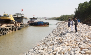 Bắc Ninh: Tháo gỡ vướng mắc, khắc phục nhanh sự cố sạt lở đê hữu Đuống